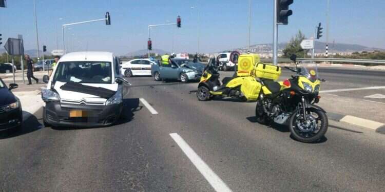 זירת הפיצוץ בצומת מגידו. צילום: תיעוד מבצעי מד הפיצוץ בצומת מגידו: מתחזק החשד לפיגוע