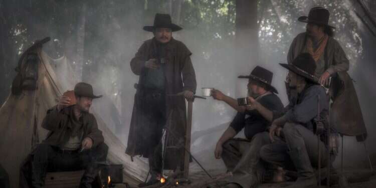 יציאת הגברים למסע משבשת את הסדר הטבעי של שגרת המשפחות בכפר. צילום: שאטרסטוק