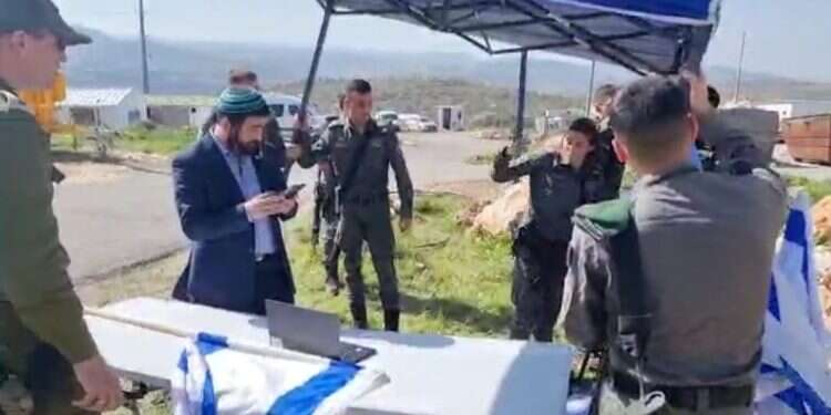 "המסר לארגוני הטרור חייב לצאת מכאן": ח"כ סוכות הקים לשכה באביתר – צה"ל פירק אותה