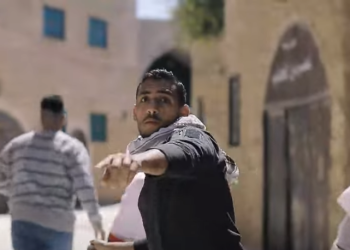 הסדרה החדשה של חמאס. צילום מתוך יוטיוב "דקירה, ירי והסתערות על יישובים ציוניים": סדרת טלוויזיה חדשה לכבוד הרמדאן