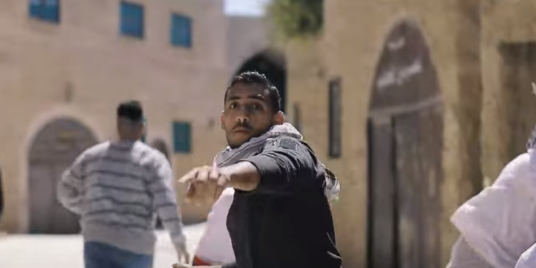 הסדרה החדשה של חמאס. צילום מתוך יוטיוב "דקירה, ירי והסתערות על יישובים ציוניים": סדרת טלוויזיה חדשה לכבוד הרמדאן