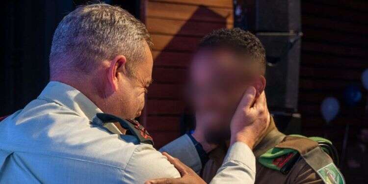 סמ "קור רוח תחת אש": צל"ש הוענק לקשרו של רס"ן בר פלח ז"ל