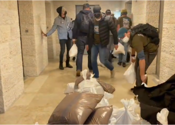 "הם ביקשו שאפתח, חלקם היו רעולי פנים": עובדת פורום קהלת מספרת על התקרית