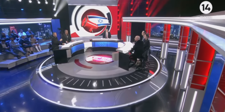 צילום מסך מתוך הפטריוטים, עכשיו 14. הימין הישראלי כבר לא פריך, והצופים בטלוויזיה עוברים לערוץ שהוא הבית