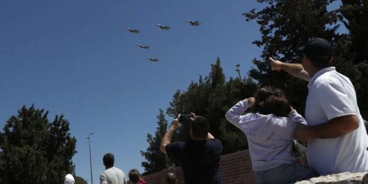 הכוח לבחור איזה עץ לשמוע נמצא בידיים של כל אחד