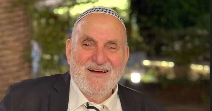 רב ורבש"ץ: הכירו את זקן מדליקי המשואות הרב צאלח אליהו