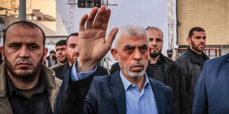 יחיא סינוואר. צילום: AFP מנהיג חמאס בעזה יחיא סינוואר