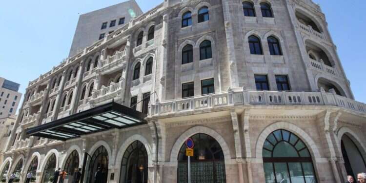 מלון וולדורף אסטוריה. צילום: פלאש90 שיחות הנשיא, לא בבית הנשיא: ההידברות על הרפורמה המשפטית נמשכת