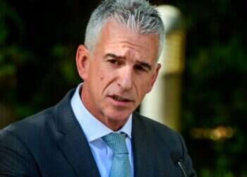 התגובה של המוסד לפרסום בניו יורק טיימס מעלה יותר שאלות מתשובות