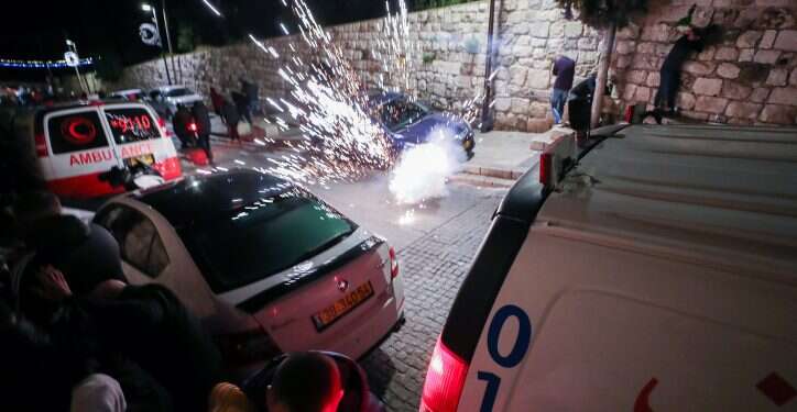 הסלמה: התפרעויות בהר הבית וירי מעזה, צה"ל תקף ברצועה