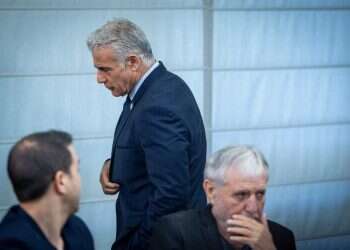 לא רק המשואות: לפיד נעדר מטקסים באופן סדרתי