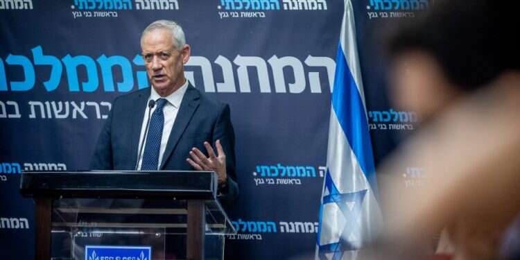 מה יש בגנץ שאין בלפיד ומה מוכיחה נסיקתו בסקרים?