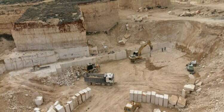 המחצבה בבית פג'אר. צילום: רגבים השופט נזף בנציגי המדינה: "האם אי פעם מישהו היה בשטח?"