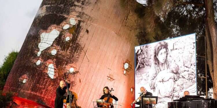 עצרת הזיכרון לשואה ולגבורה ביד מרדכי. צילום: משה פילברג