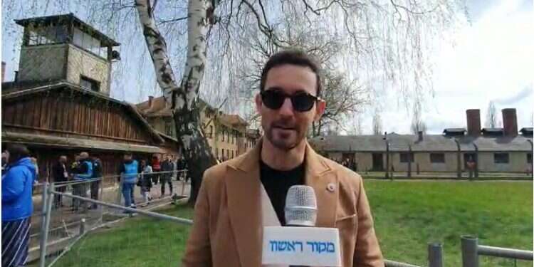 עברי לידר במצעד החיים באושוויץ, היום. צילום: אסף גבור שורת ביטולי הופעות ביום החזרת גופות החטופים