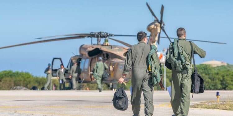 המאיימים בסרבנות נותנים לנו זכות בחירה: סכנו את חייכם – או את חירותכם