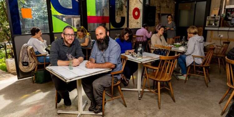 הדיי עפאים ואפרים גרינבלט. צילום: נעמה שטרן צילום: נעמה שטרן