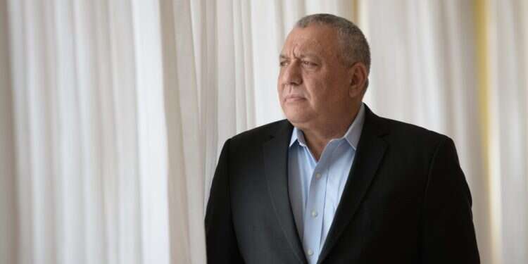 איזנקוט: אף שתפקיד האופוזיציה להפיל את הממשלה, אני לא בעד לנצל את החולשה שלה