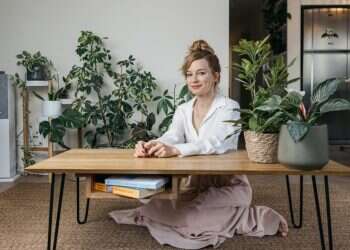 יהודית כץ: מגישת הפודקאסט שהכניסה את החשיבה החיובית לראש של כולנו