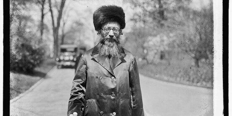 הרב קוק. צילום: ספריית הקונגרס האמריקני הרב קוק ו"אחד העם" הסבירו למה צריך להגיע להפגנת המיליון