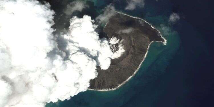 חוקרים: התפרצות הונגה טונגה – הייתה חזקה כמו פיצוץ גרעיני גדול