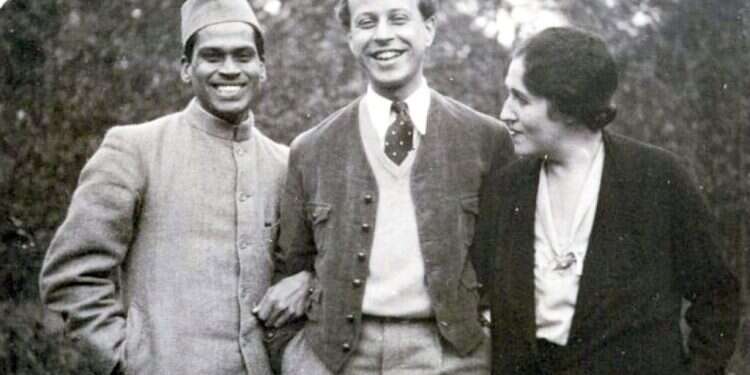 וילפריד ישראל (במרכז) עם בנו של מהטמה גנדי, הודו 1925. באדיבות ארכיון קיבוץ הזורע וארכיון ליאו בק המציל שנשכח: היהודי העשיר בגרמניה ניהל מבצע חשאי לחילוץ אלפי יהודים בשואה