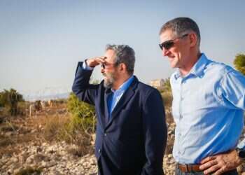 התערבות הגנרלים בפוליטיקה עשויה להידרדר לשבירת הכללים הדמוקרטים