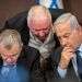 נתניהו עם לוין ואמסלם בישיבת הממשלה, היום. צילום: אמיל סלמן/פלאש 90 אחרי הפגנת הימין, נתניהו: "משוכנע שאפשר להשיג הסכמות בעניין הרפורמה"
