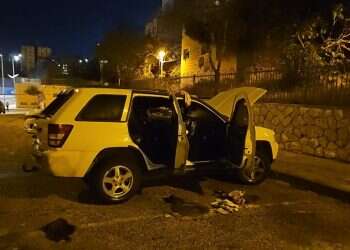 שכונת נווה יעקב בירושלים: צעיר ערבי נוטרל במהלך הצתה וחבלה בכלי רכב