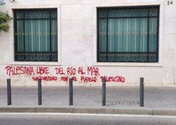 "ישראל גונבת אדמות": ערב יום השואה, כתובות אנטישמיות רוססו בברצלונה