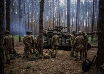 כוחות אוקראיניים נערכים לקרב