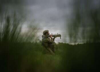 לקראת תקיפת אוקראינה הקרבה ובאה כולנו חייבים להתכונן – ללחימה ולשיח