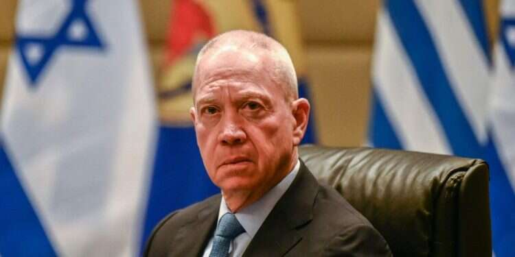 יואב גלנט. צילום: AFP אם צה"ל ימשיך להגיב בחולשה, התמונות משדרות יחזרו על עצמן