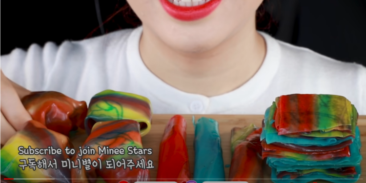 רולאפס. צילום מסך מתוך יוטיוב משרד הבריאות נגד רולאפס: מצטלם טוב אבל ממש לא בריא