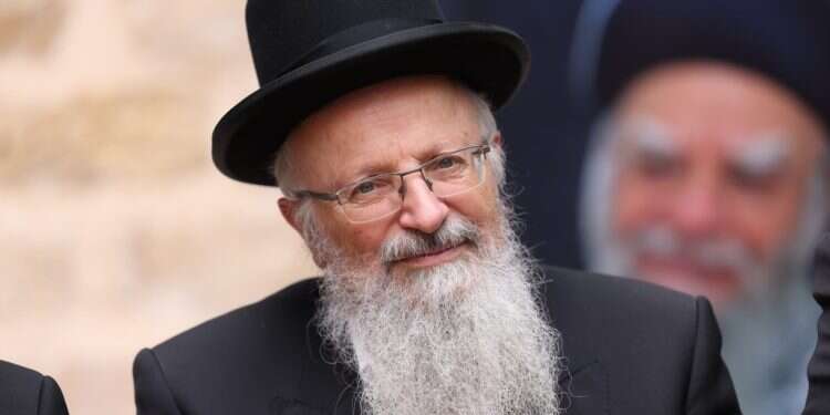 הרב שמואל אליהו: "כשנפתחו חקירות רה"מ, המפכ"ל רצה שהרבנים יפעלו נגד נתניהו"