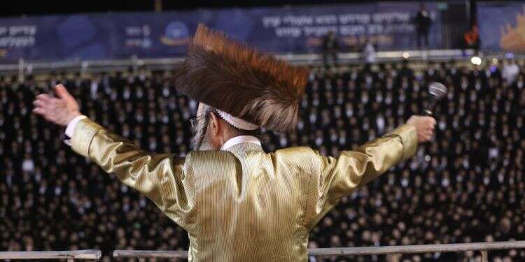 ההילולה במירון: אליעזר ברלנד השתתף בהדלקה – בניגוד לסיכום עם קהילתו