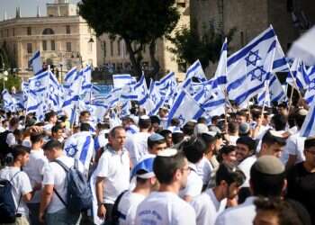 הניסיונות לשבש את ההגעה ל"ריקודגלים" כשלו: רבבות חגגו בירושלים