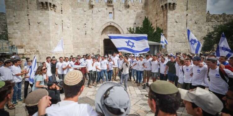 מצעד הדגלים בשער שכם, יום ירושלים תשע "זו הבירה שלנו, זה הבית שלנו, זה הכול": רבבות חגגו במצעד הדגלים בירושלים