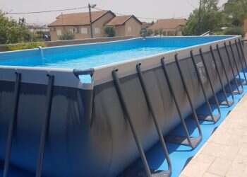 צילום: מקס-סטוק גודל, סגנון ובטיחות: המדריך לבחירת בריכה ביתית לקיץ