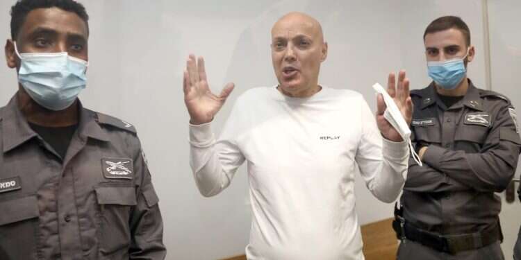 אבנר הררי בבית המשפט, בשנה שעברה. צילום: גדעון מרקוביץ בניגוד לעמדת שב"ס: שני אסירים "כבדים" הורשו להתראיין לתוכנית טלוויזיה