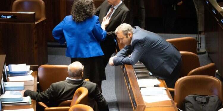 מסתמן: הקואליציה תדחה שוב את ההצבעה על נציגי הכנסת בוועדה לבחירת שופטים