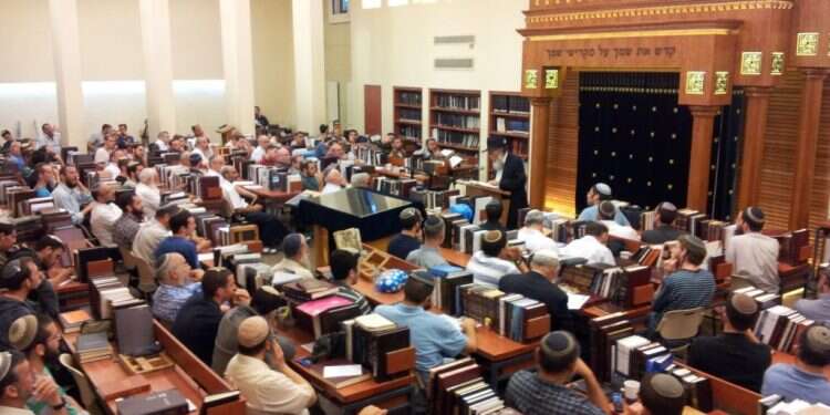 ישיבת מעלה אליהו בתל אביב.  "אנשי המחאות מחפשים נקמה": ביקורת על הקמפיין נגד הישיבה בת"א