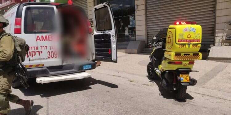 צילום: תיעוד מבצעי מד מצעד השירים הכי יפים שהרכיבו את הפסקול הישיבתי שלנו