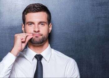 מול הצורך הבוער להגיד משהו, לפעמים צריך פשוט לשתוק