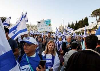 ברל'ה קרומבי מרוצה מהצלחת "הפגנת המיליון", מאוכזב מהחרדים, ומבטיח – "רק התחלנו"