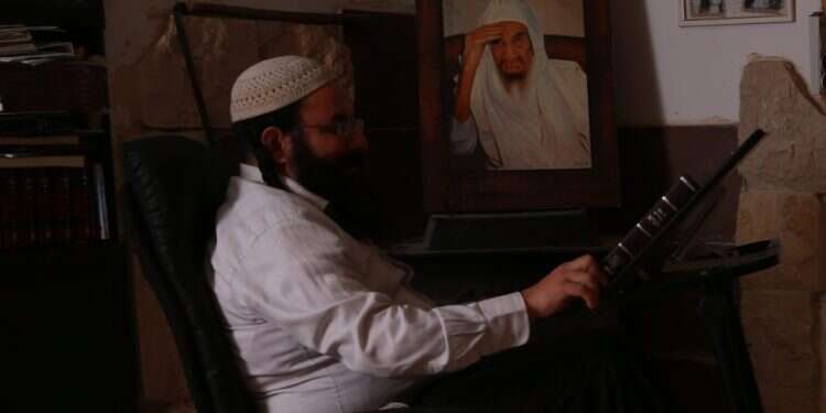 רזיאל היה בדיוק כמונו, עם חולשות וקשיים – אבל הוא הבין עמל מהו