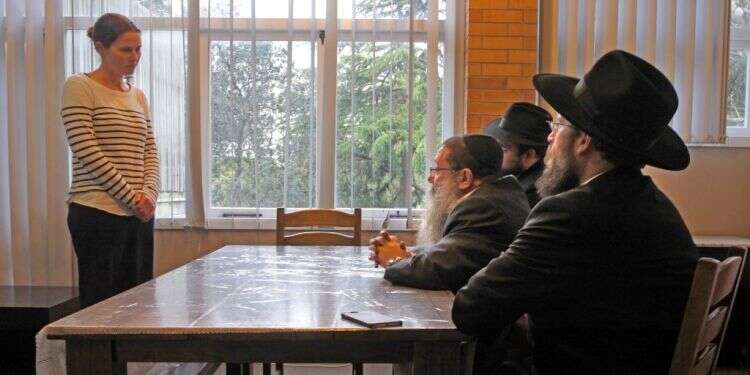 בית דין לגיור. צילום: שאטרסטוק