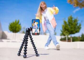 "כפתור ה'לייק' משפיע על מוחות של צעירים באופן שונה ממוחות של מבוגרים"