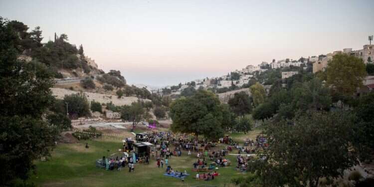 גיא בן הינום, ירושלים. צילום: יונתן זינדל, פלאש 90 ירושלים היא גם פתח גן עדן