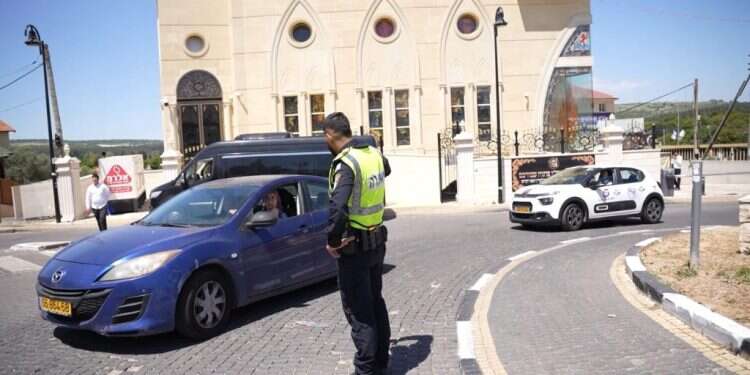 הכניסה למירון. צילום: דוברות המשטרה איך נוסעים למירון? כל דרכי ההגעה להילולת הרשב"י בל"ג בעומר תשפ"ג 2023